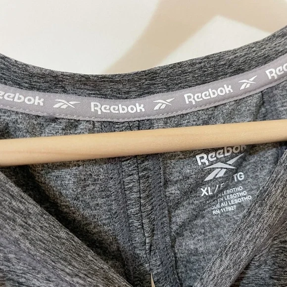 Reebok Gray Open-Back Workout Tank – Size XL - Picture 5 of 7